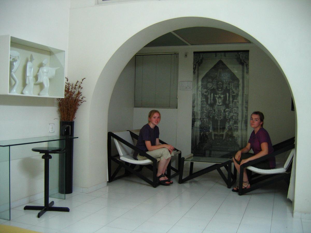 Hotel Plaza -Booking For Foreign Tourist- Jālgaon Zewnętrze zdjęcie